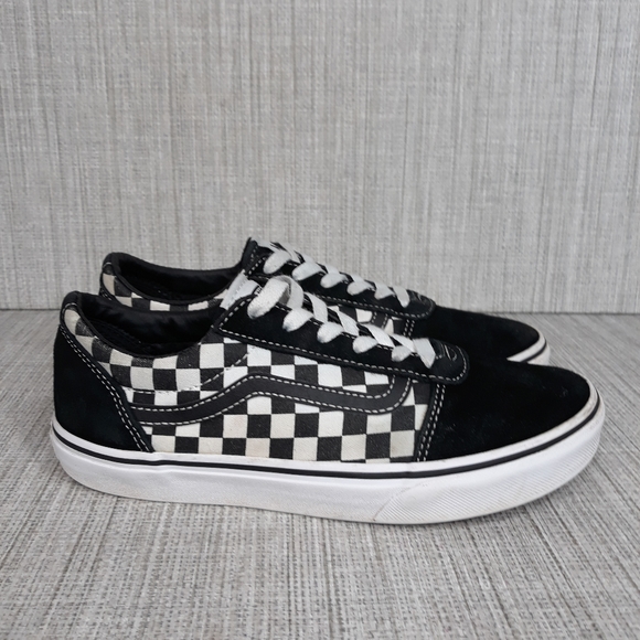 vans low checkered